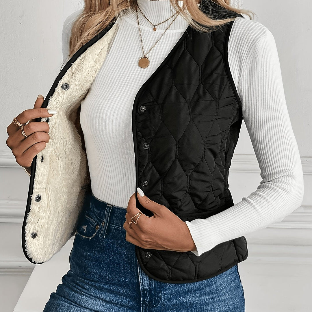 Benedikte | Dame Vatteret Vest med Sherpa For - Black - Image 1