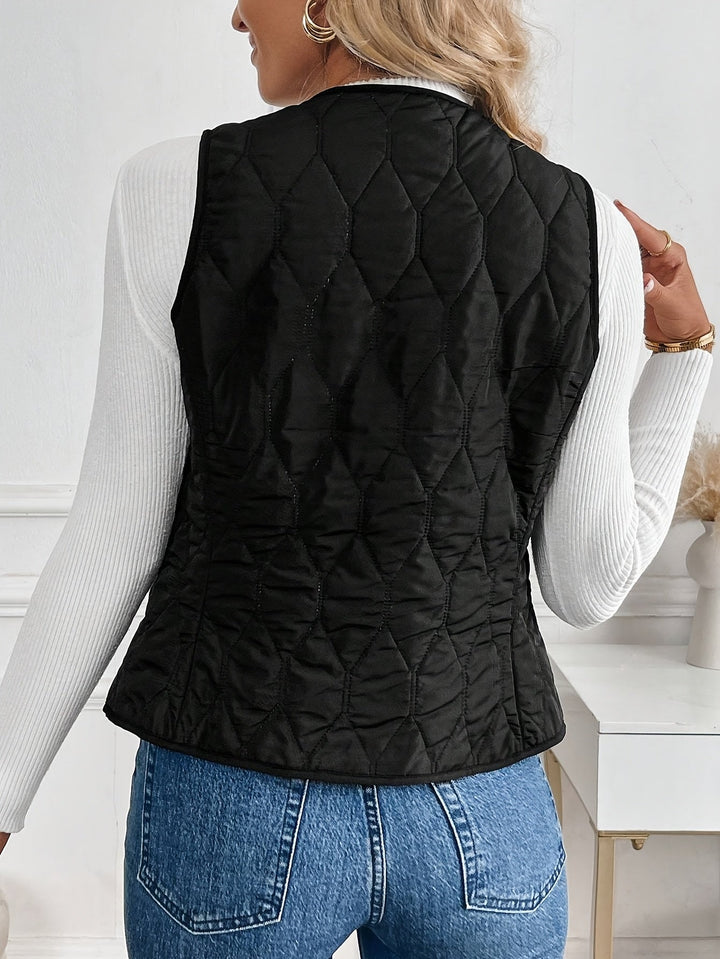 Benedikte | Dame Vatteret Vest med Sherpa For - Black - Image 3