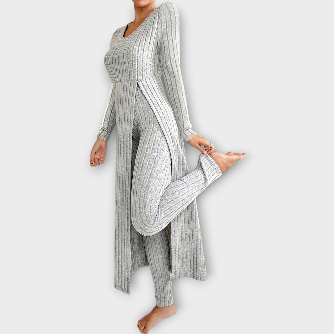 Borghild | Dame Strikset Langkardigan og Ribstrik Bukser - Light Grey - Image 1