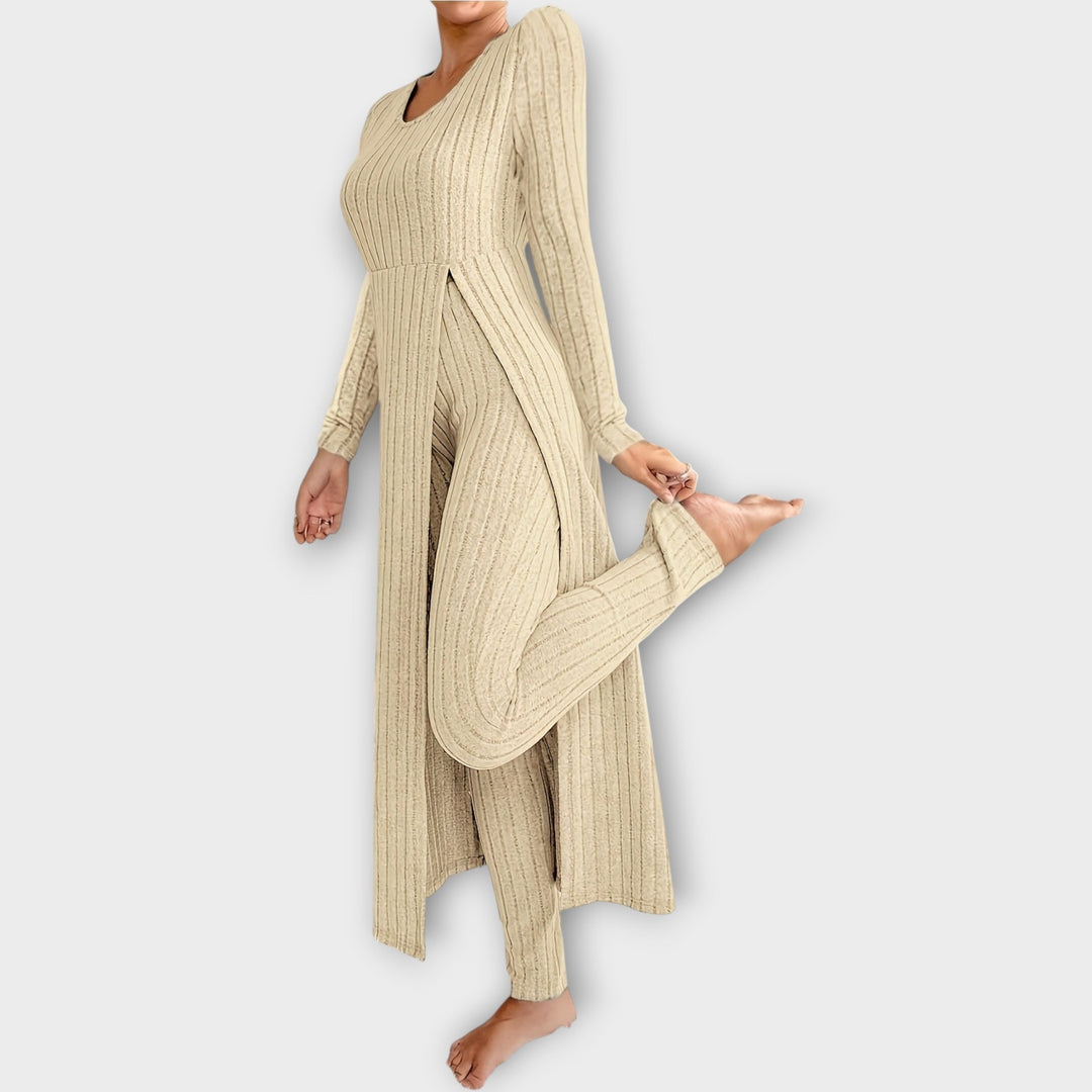 Borghild | Dame Strikset Langkardigan og Ribstrik Bukser - Light Grey - Image 13