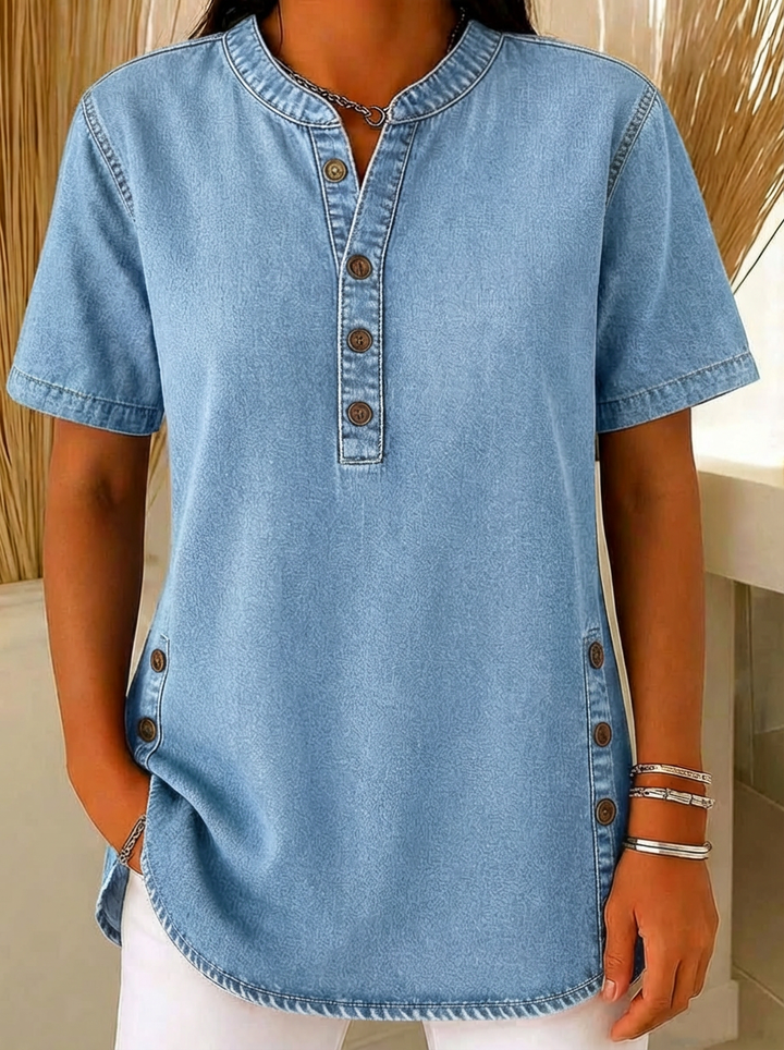 Falvhild | Dame Kortærmet Jeansbluse med Knapper - Image 2