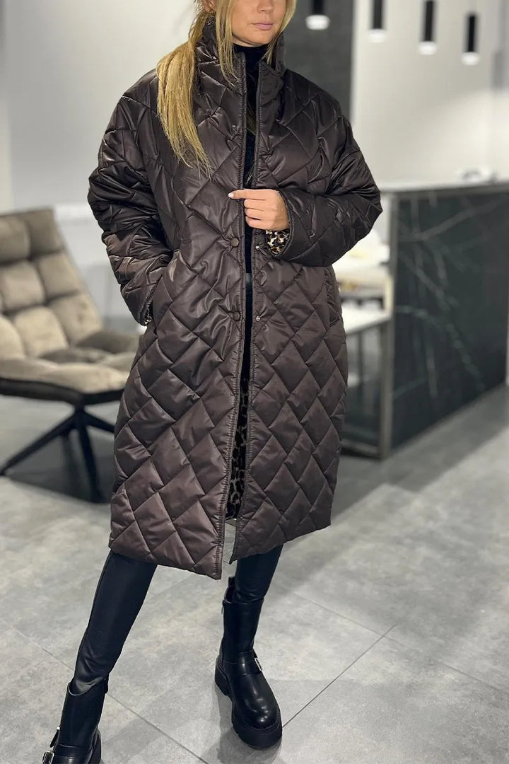 Nadia | Dame Lang Vendbar Quiltet Vinterjakke - Dark Brown - Image 9