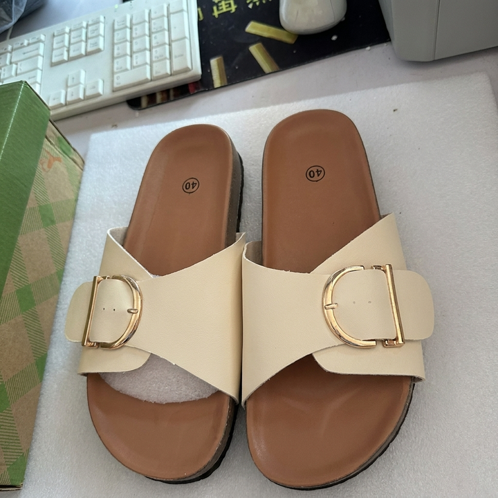 Selvtona | Dame Hjemmesko Sandal med Spænde - Cream - Image 2