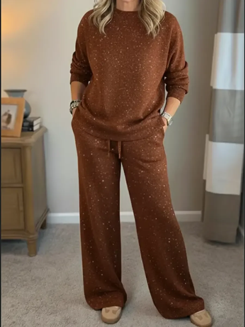 Solbritt | Dame Strikset med Bluse og Vide Bukser - Red - Image 4