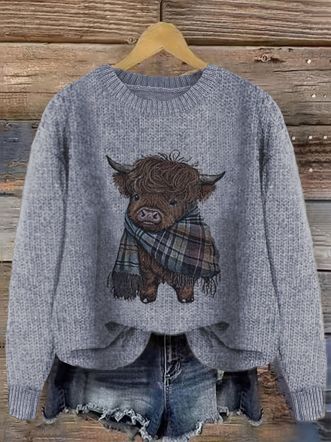 Solbrun | Dame Striktrøje Highland Cow Grafik - Light Green - Image 10
