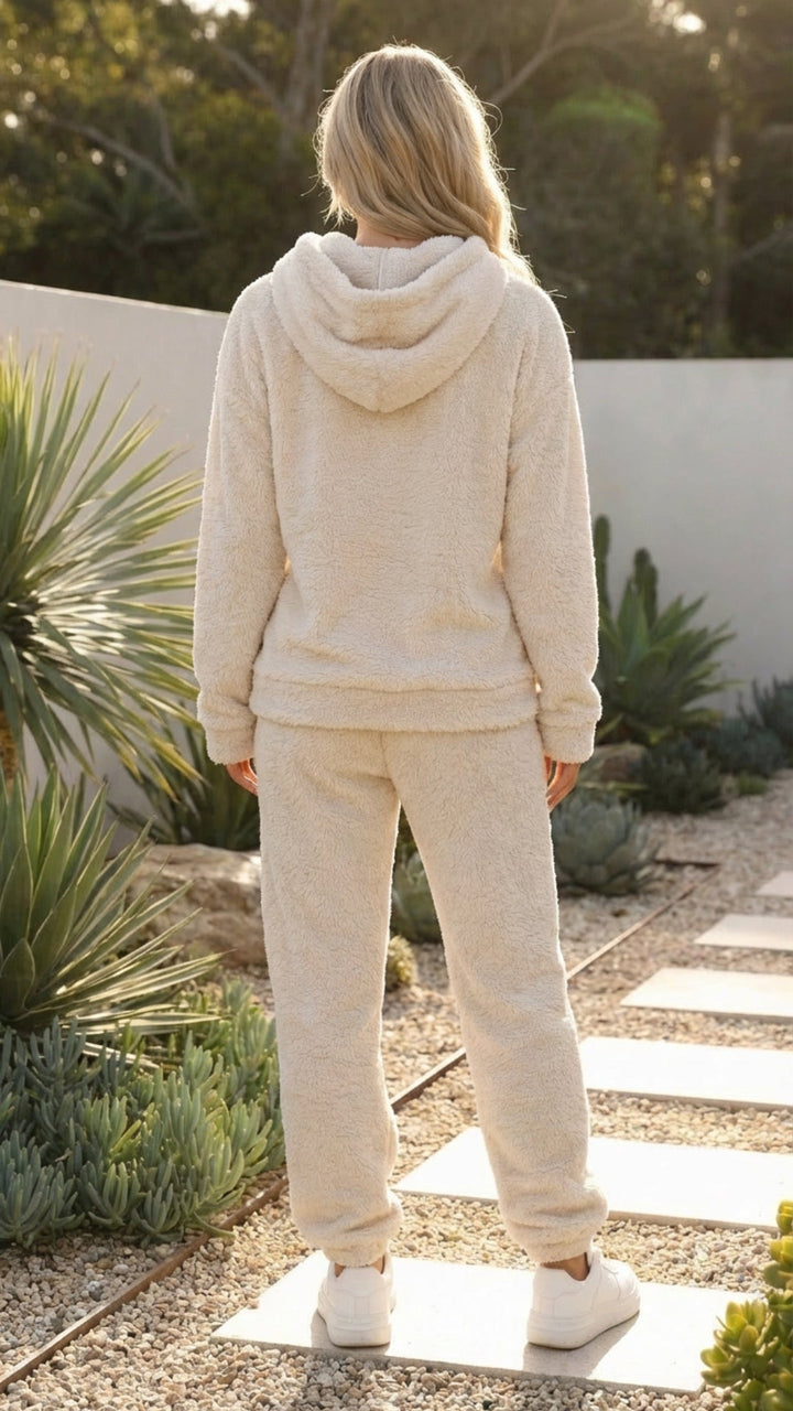 Thelvina | Dame Fleece Loungesæt med Hætte - Cream - Image 3