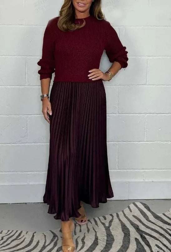 Vellava | Dame Strikkjole Plisseret Midi - Navy - Image 3
